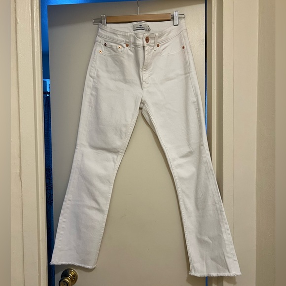 Vineyard Vines Jamie High-Rise Kick Flare Jean - Picture 2 of 9